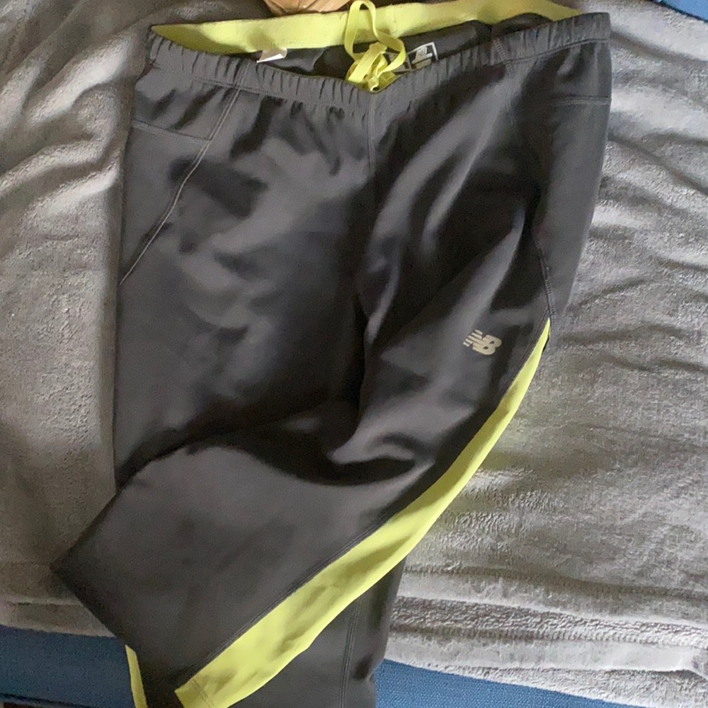 New Balance Capri work out pants! Great condition